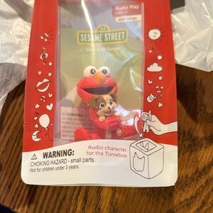 Sesame Street Elmo with Puppy Toniebox Figure - Red and Brown